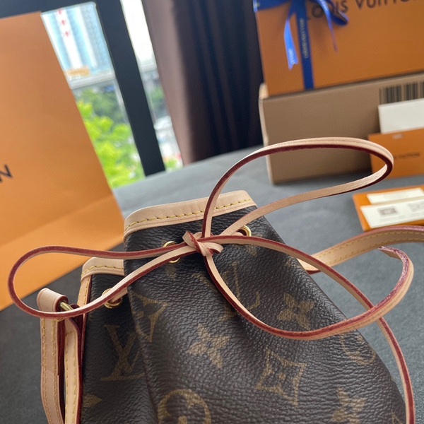 ルイヴィトンバッグ内部構造